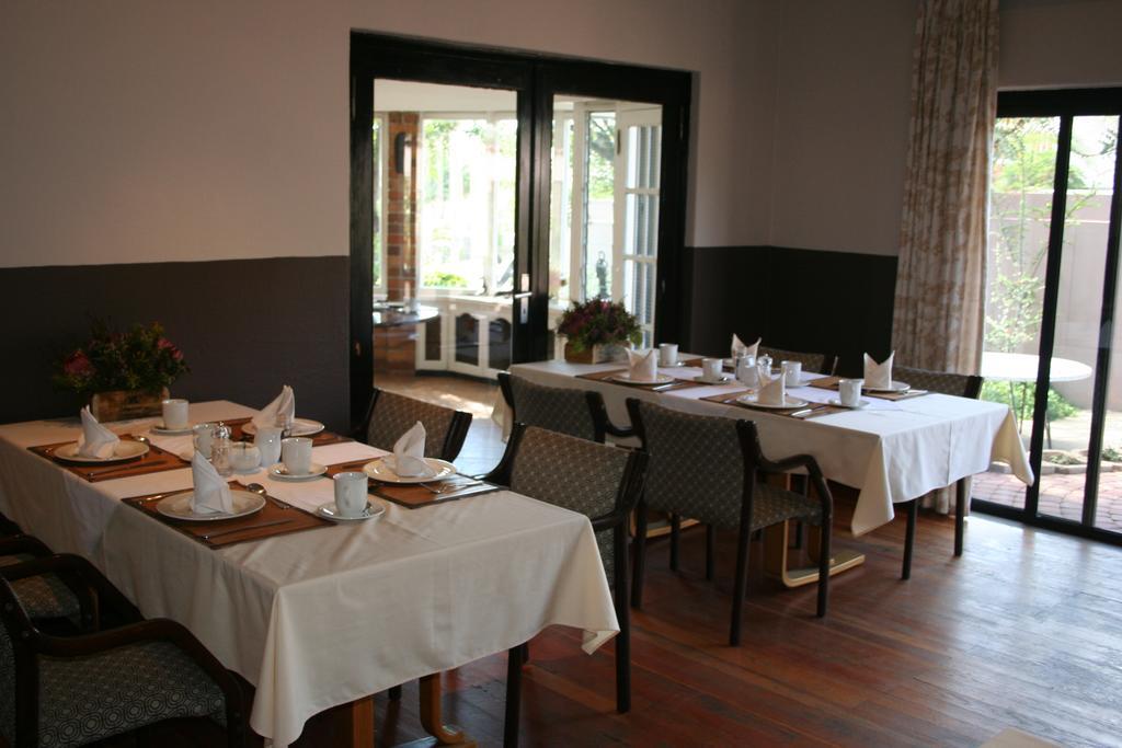 De Vagebond Hotel-Pension วินด์ฮุก ภายนอก รูปภาพ